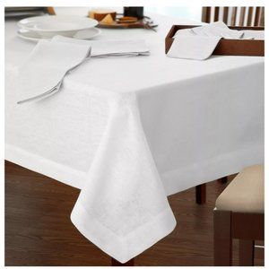 Villeroy & Boch La Classica Tablecloth, 70" × 126"